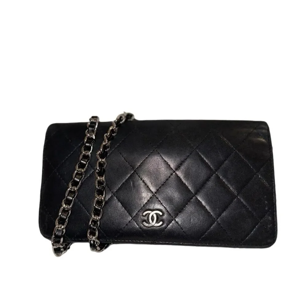 Chanel quilted leather wallet